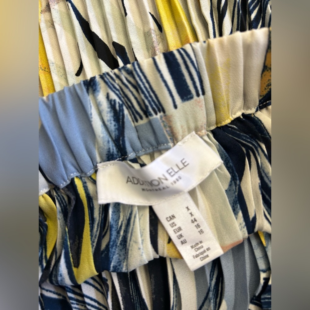 Addition Elle Floral Print Maxi Skirt - White, Navy, Yellow - Picture 7 of 8